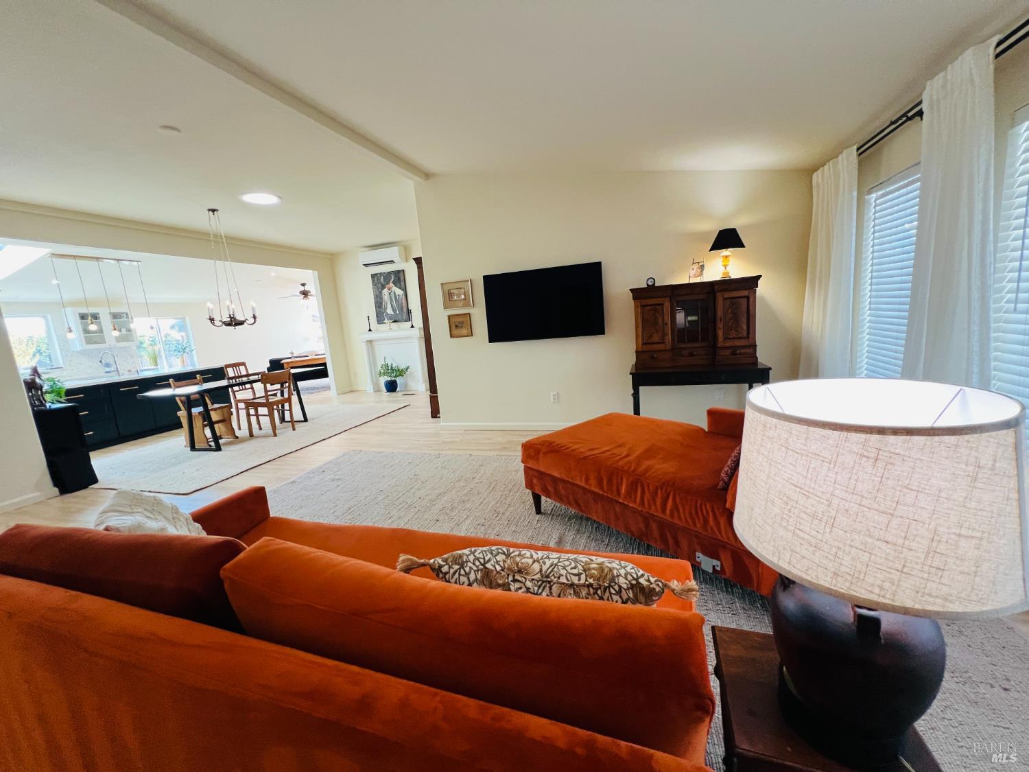Detail Gallery Image 6 of 57 For 94 Leisure Park Cir, Santa Rosa,  CA 95401 - 3 Beds | 2 Baths