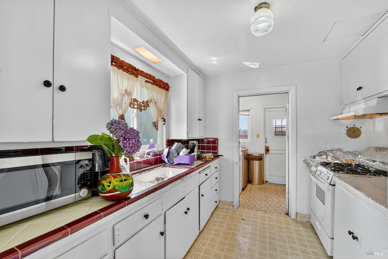 Detail Gallery Image 15 of 25 For 569 18th St, Richmond,  CA 94801 - – Beds | – Baths