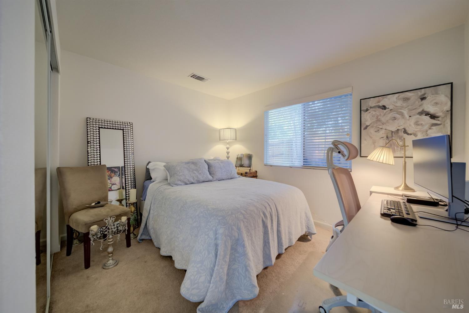 Detail Gallery Image 14 of 30 For 524 Feather River Way, Vacaville,  CA 95688 - 4 Beds | 3 Baths