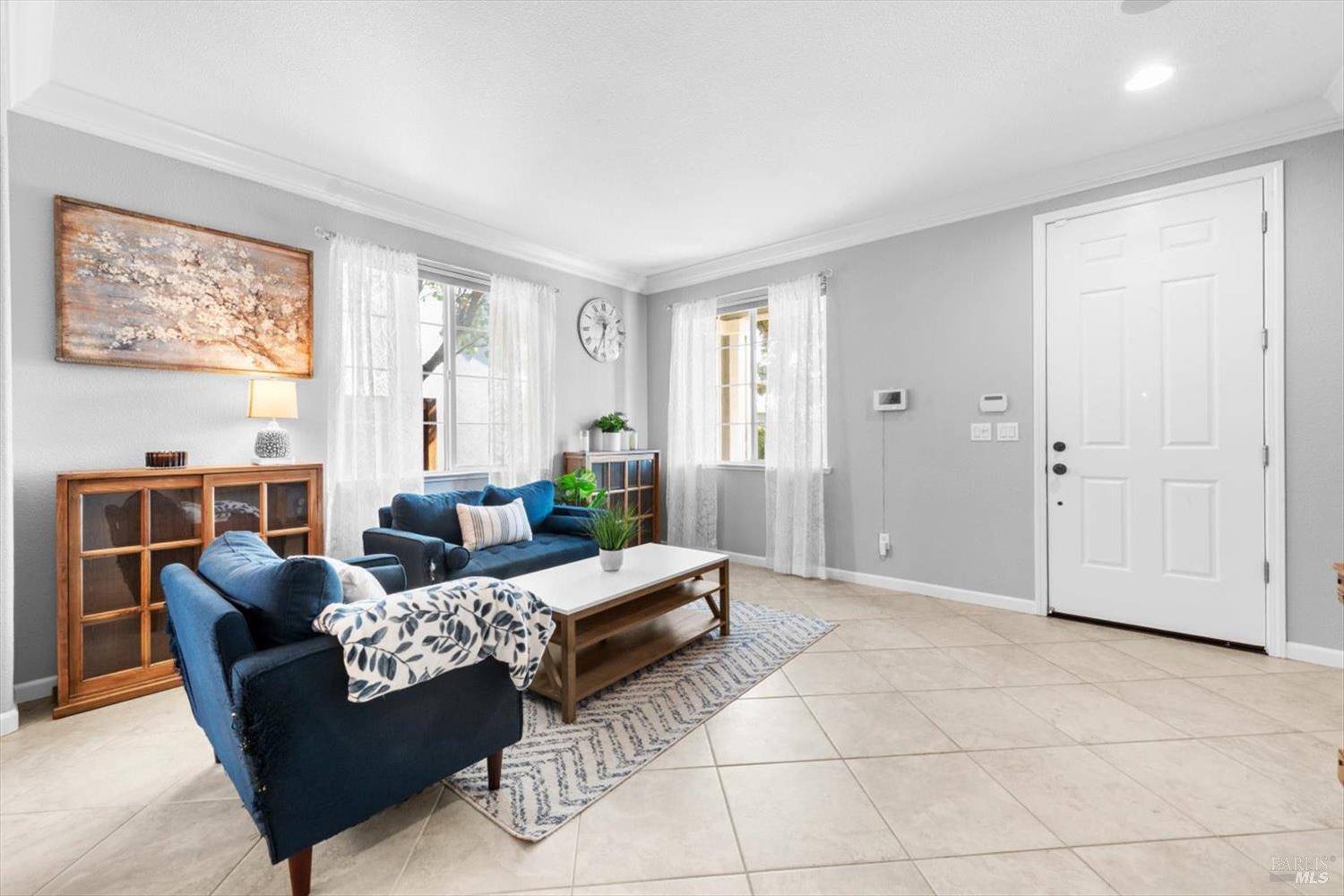 Detail Gallery Image 7 of 67 For 424 Cache Ct, Vacaville,  CA 95688 - 4 Beds | 3 Baths