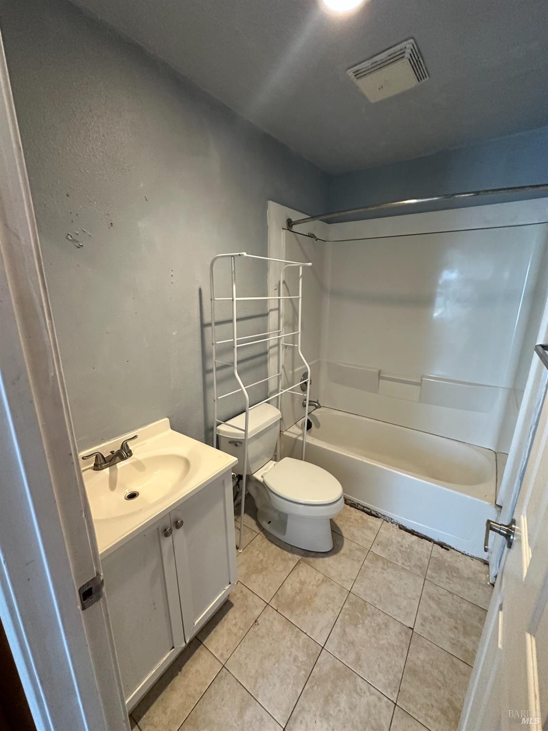 Detail Gallery Image 26 of 35 For 337 Falcon Dr, Vallejo,  CA 94589 - 4 Beds | 3 Baths