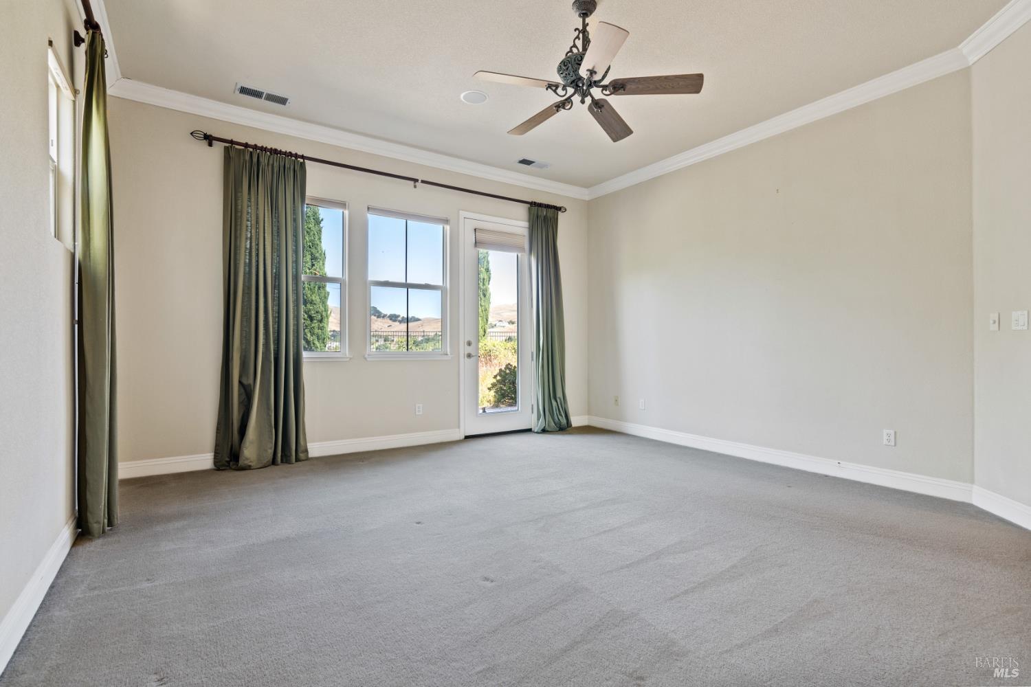 Detail Gallery Image 23 of 45 For 1358 Swainson Ct, Vallejo,  CA 94591 - 3 Beds | 3 Baths