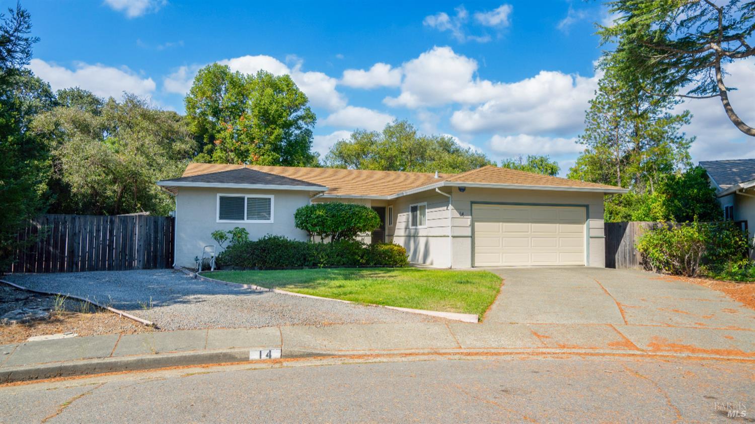 Detail Gallery Image 4 of 78 For 14 St. Paul Cir, Novato,  CA 94947 - 4 Beds | 2 Baths