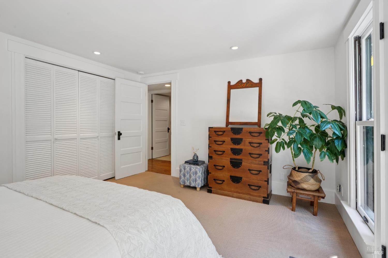 Detail Gallery Image 52 of 73 For 74 Redwood Rd, San Anselmo,  CA 94960 - 4 Beds | 3 Baths