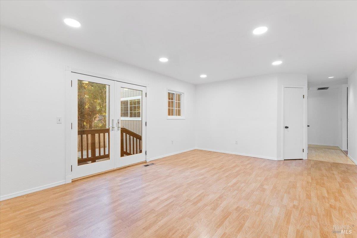 Detail Gallery Image 32 of 39 For 859 Green Way, Santa Rosa,  CA 95404 - 3 Beds | 2 Baths