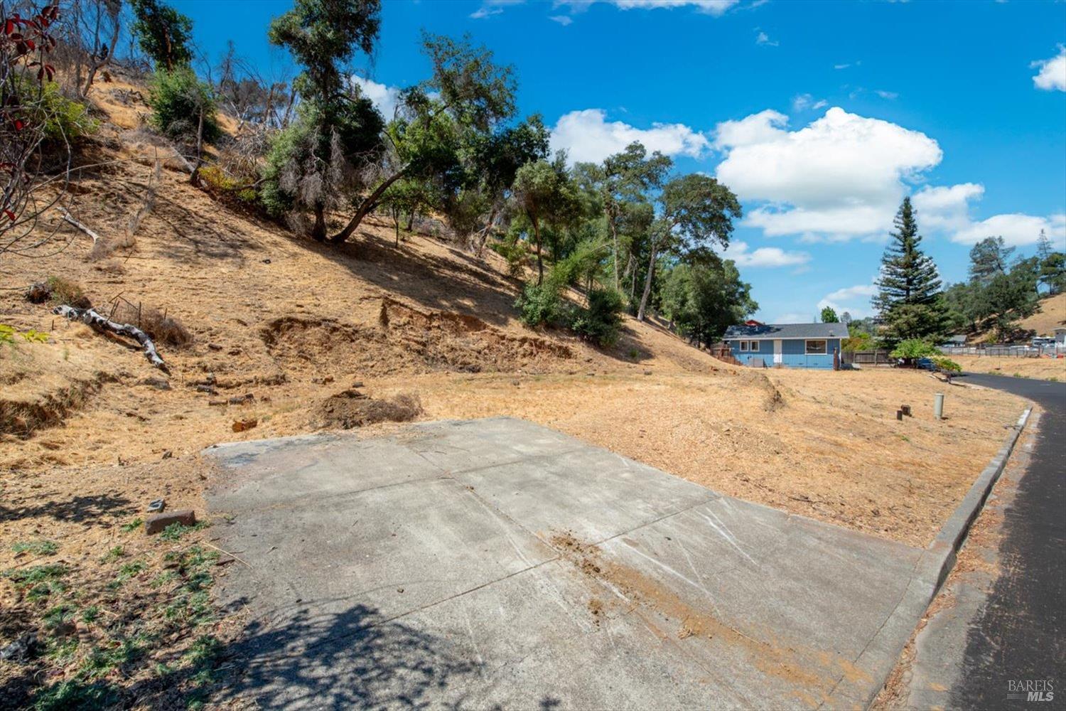 Detail Gallery Image 5 of 12 For 1045 Arroyo Grande Dr, Napa,  CA 94558 - – Beds | – Baths