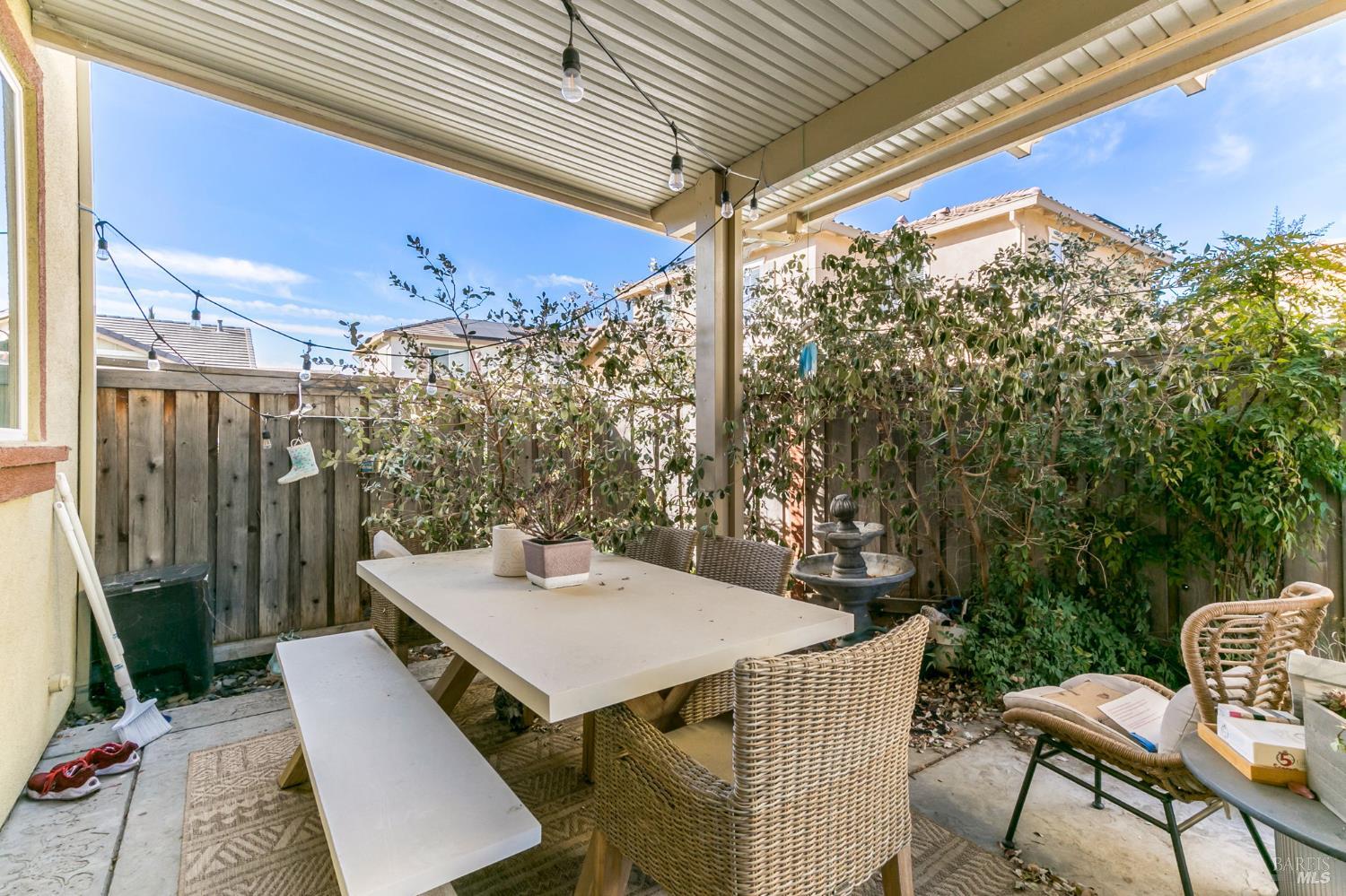 Detail Gallery Image 31 of 34 For 771 Del Mar Cir, Vacaville,  CA 95688 - 4 Beds | 2/1 Baths