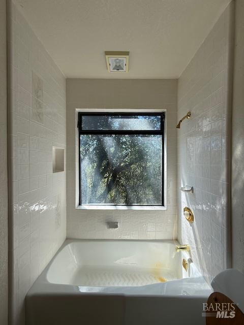 Detail Gallery Image 38 of 58 For 1330 Van Pelt Dr, Ukiah,  CA 95482 - 5 Beds | 3/1 Baths