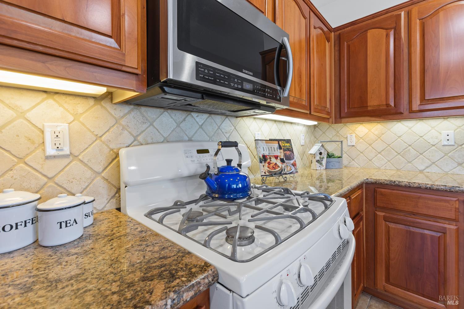Detail Gallery Image 15 of 40 For 301 Fairbanks Dr, Rio Vista,  CA 94571 - 2 Beds | 2 Baths