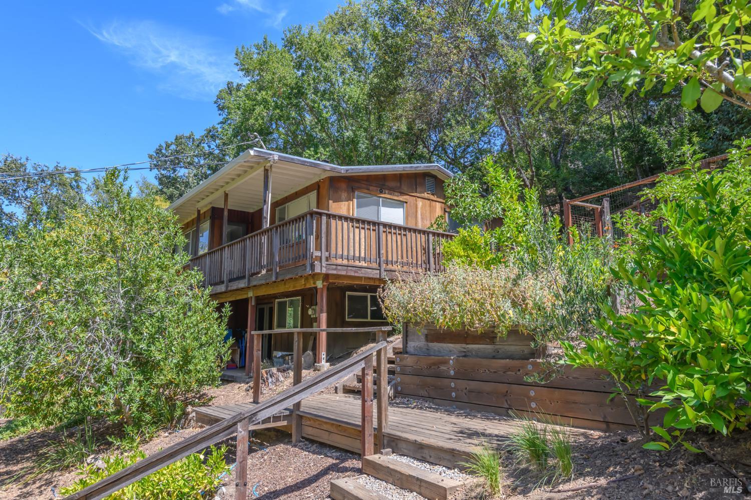 Detail Gallery Image 7 of 30 For 19 Allyn Ave, San Anselmo,  CA 94960 - 4 Beds | 3 Baths