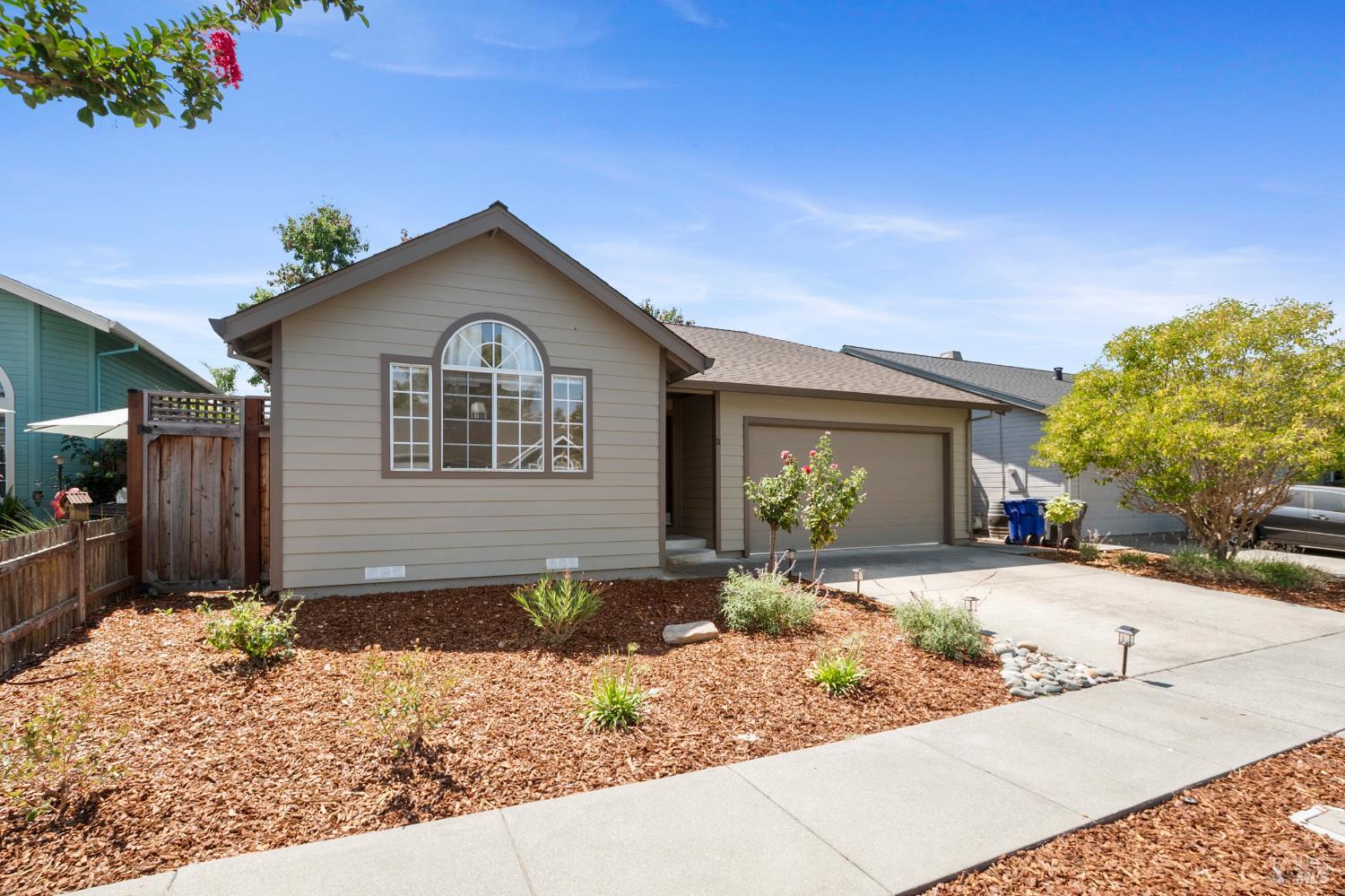 Detail Gallery Image 3 of 43 For 37 Sage Way, Napa,  CA 94559 - 3 Beds | 2 Baths