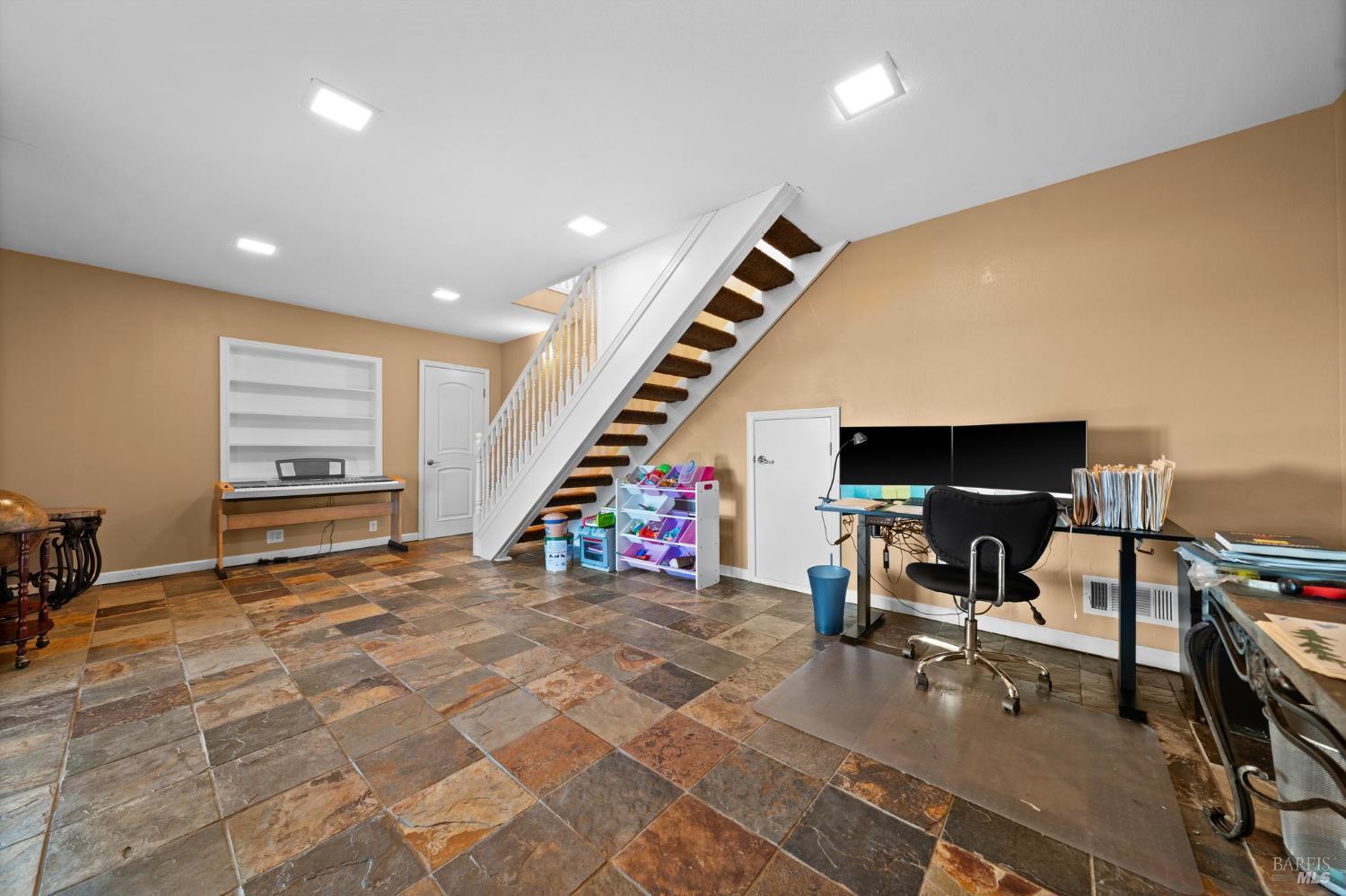 Detail Gallery Image 35 of 66 For 147 Acacia Way, Vallejo,  CA 94591 - 4 Beds | 2/1 Baths