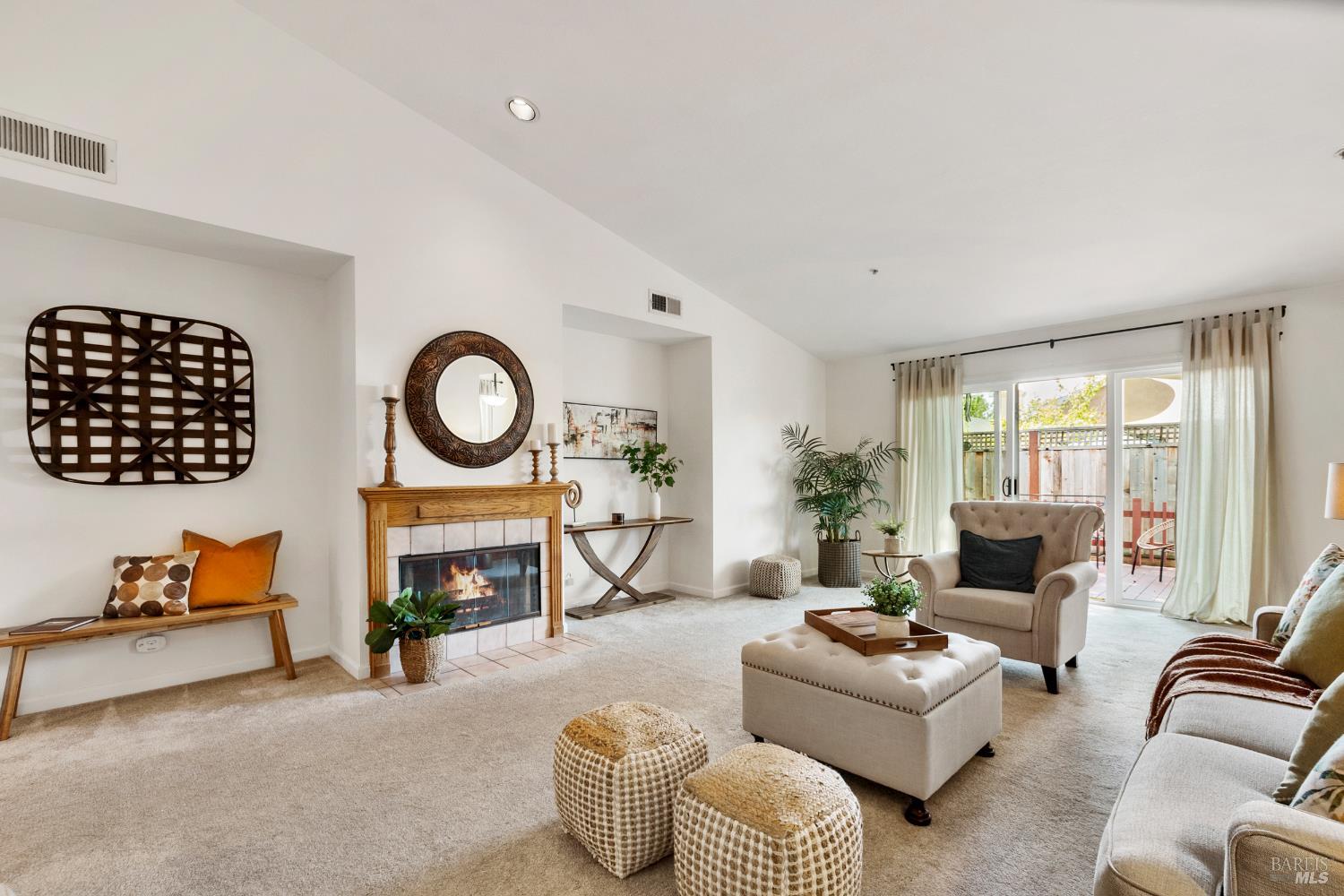 Detail Gallery Image 7 of 43 For 37 Sage Way, Napa,  CA 94559 - 3 Beds | 2 Baths
