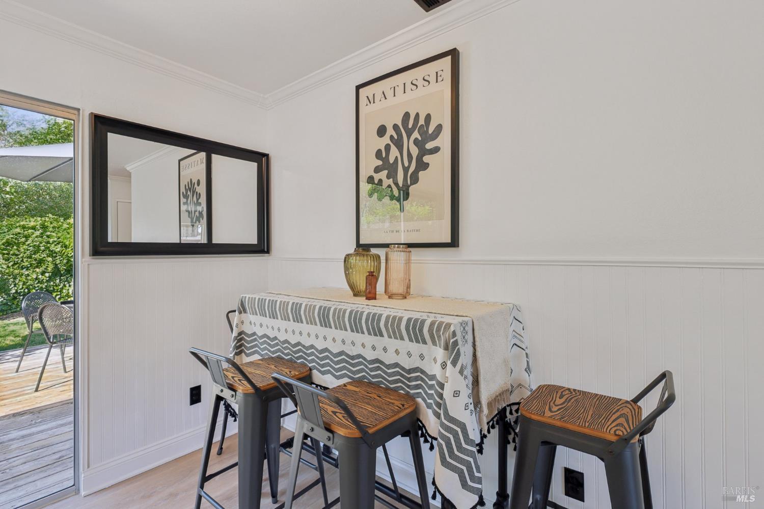 Detail Gallery Image 13 of 41 For 1364 Garmont Ct, Rohnert Park,  CA 94928 - 3 Beds | 2 Baths