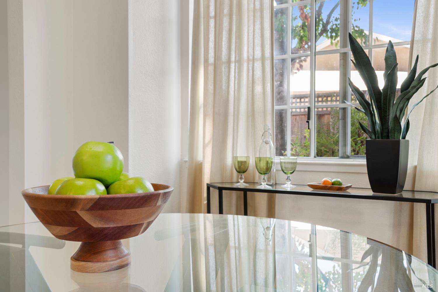 Detail Gallery Image 16 of 43 For 37 Sage Way, Napa,  CA 94559 - 3 Beds | 2 Baths