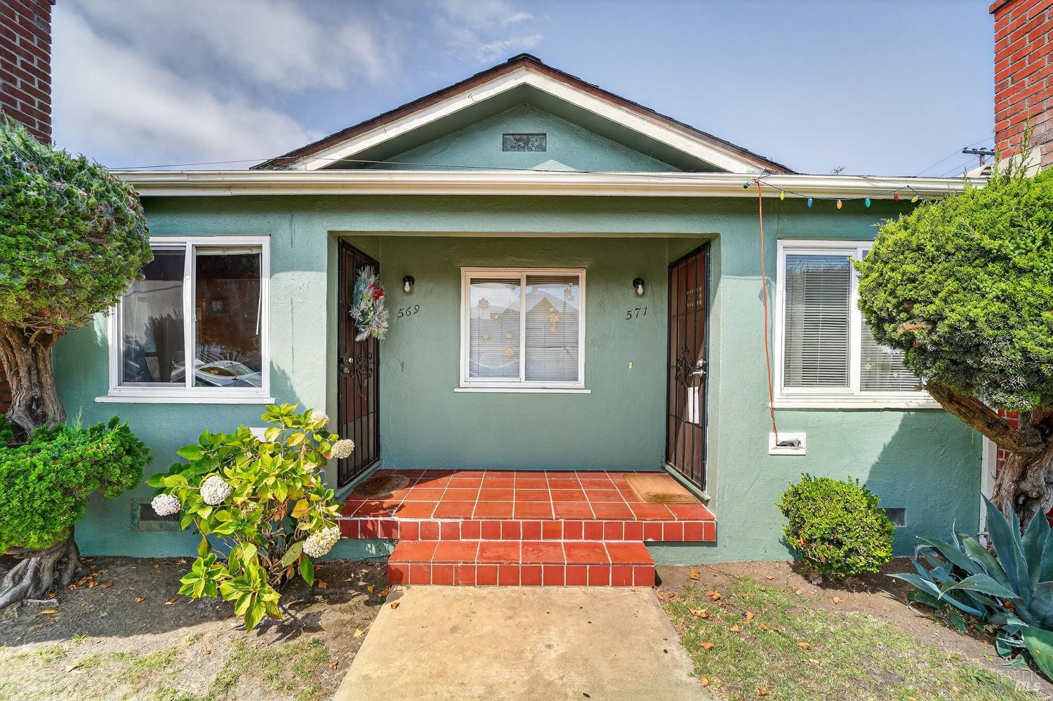 Detail Gallery Image 1 of 25 For 569 18th St, Richmond,  CA 94801 - – Beds | – Baths