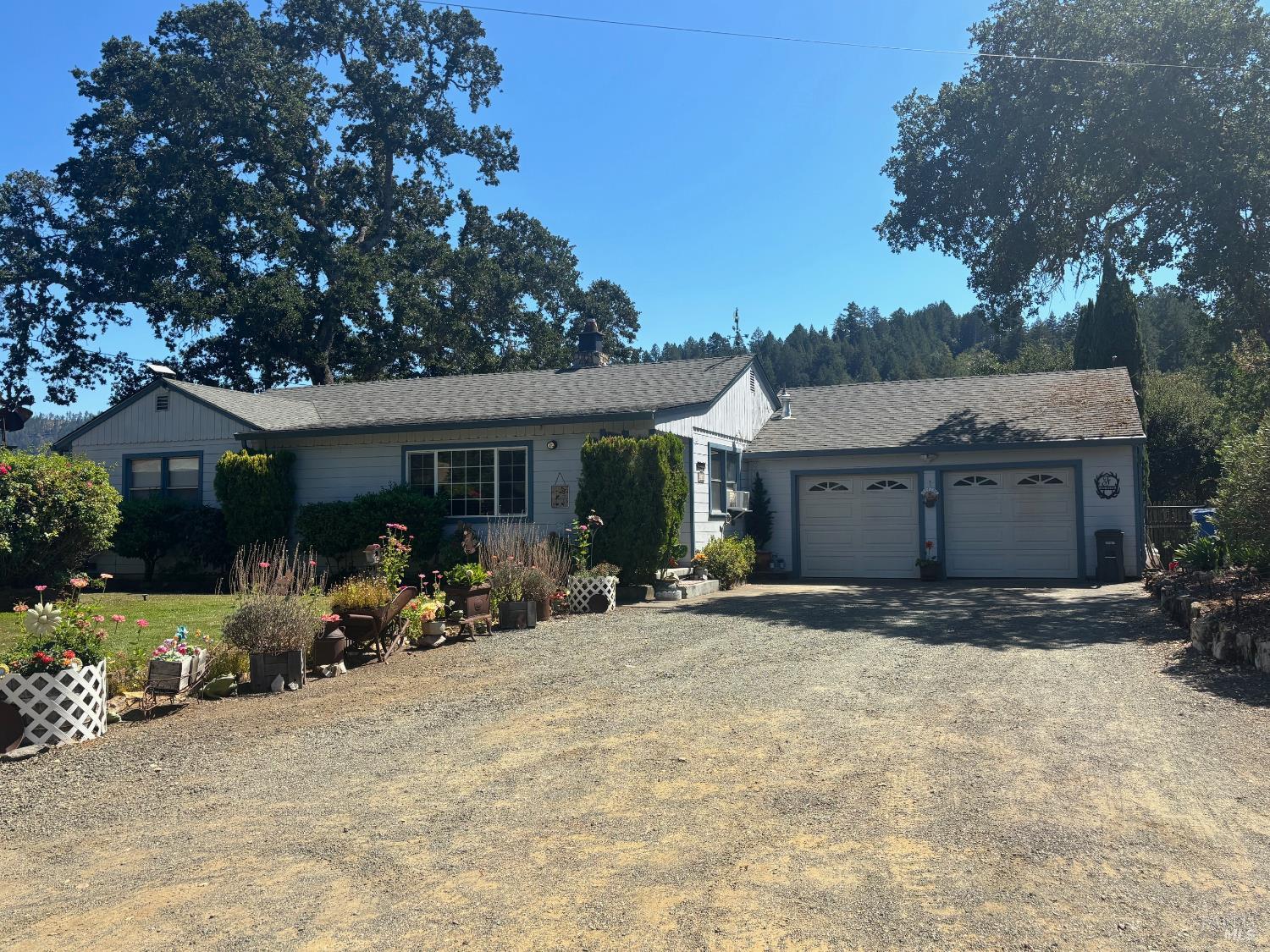 Detail Gallery Image 2 of 29 For 5141 Sharp Rd, Calistoga,  CA 94515 - 2 Beds | 1 Baths