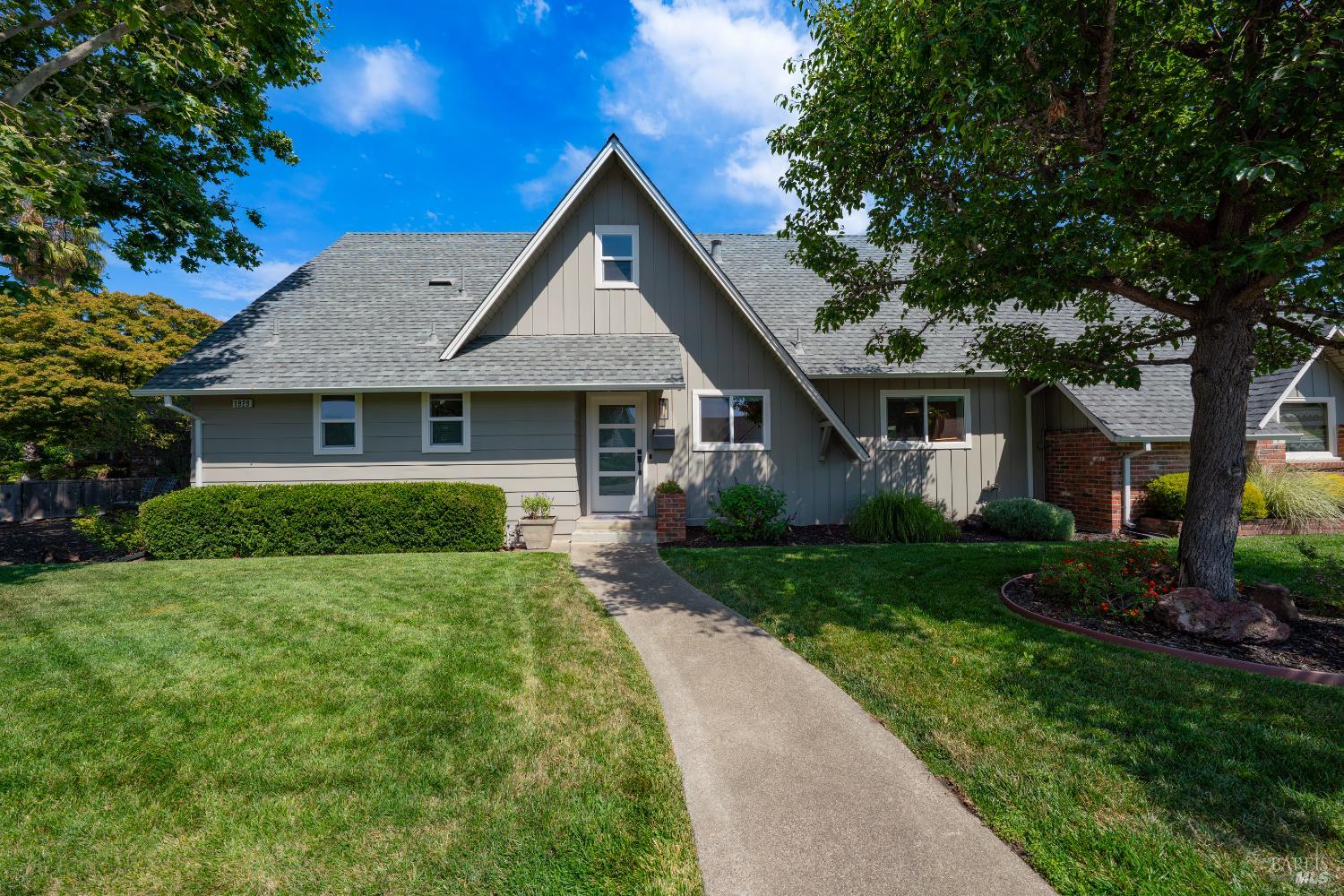 Detail Gallery Image 25 of 32 For 1929 Eleanor Dr, Santa Rosa,  CA 95404 - 3 Beds | 2/1 Baths