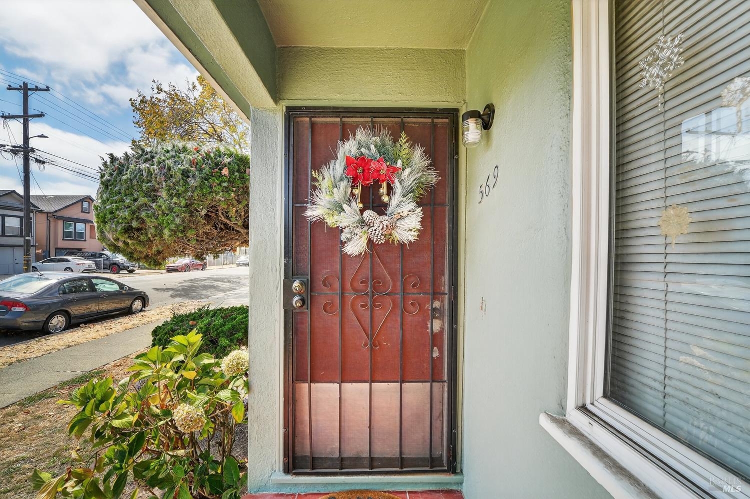 Detail Gallery Image 3 of 25 For 569 18th St, Richmond,  CA 94801 - – Beds | – Baths