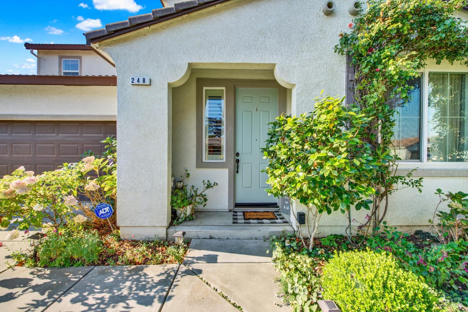 Detail Gallery Image 5 of 73 For 248 via Del Sol Unkn, Vacaville,  CA 95687 - 4 Beds | 3 Baths