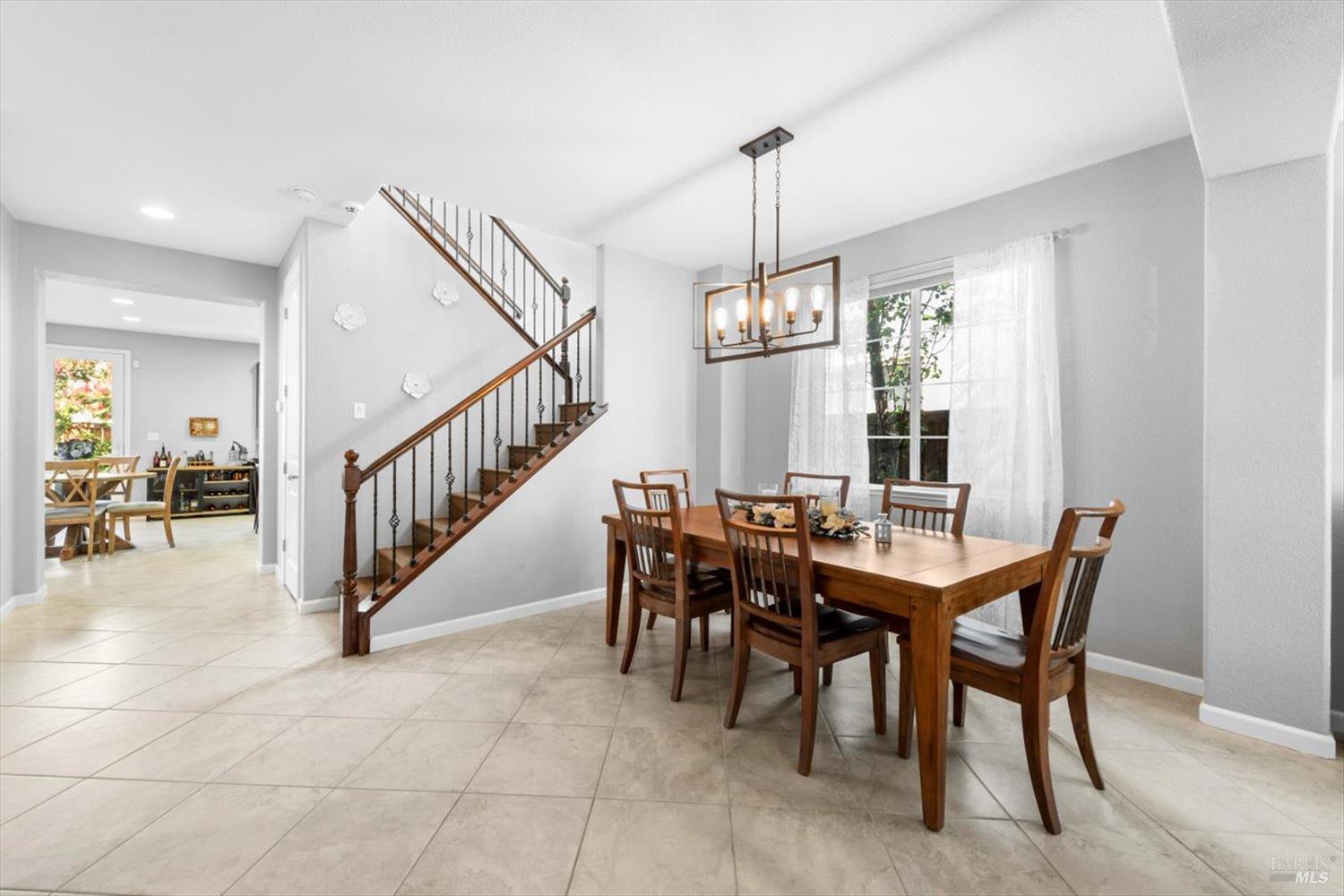 Detail Gallery Image 10 of 67 For 424 Cache Ct, Vacaville,  CA 95688 - 4 Beds | 3 Baths