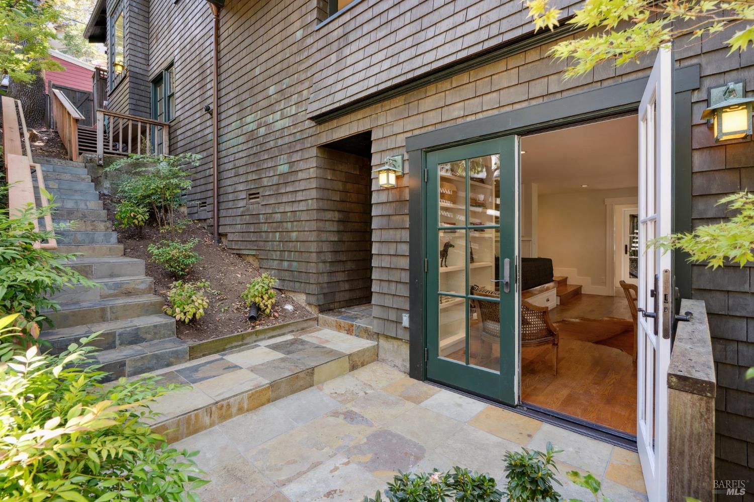 Detail Gallery Image 60 of 73 For 74 Redwood Rd, San Anselmo,  CA 94960 - 4 Beds | 3 Baths