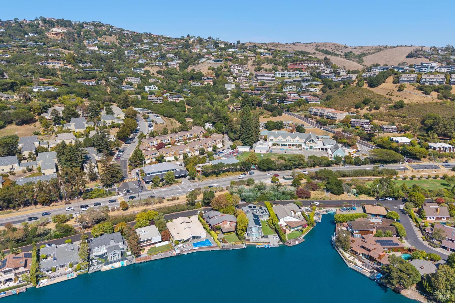 Detail Gallery Image 58 of 69 For 82 Neds Way, Tiburon,  CA 94920 - 3 Beds | 3 Baths
