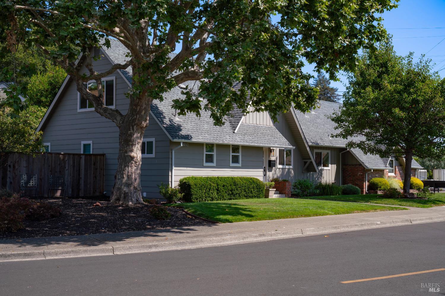 Detail Gallery Image 28 of 32 For 1929 Eleanor Dr, Santa Rosa,  CA 95404 - 3 Beds | 2/1 Baths