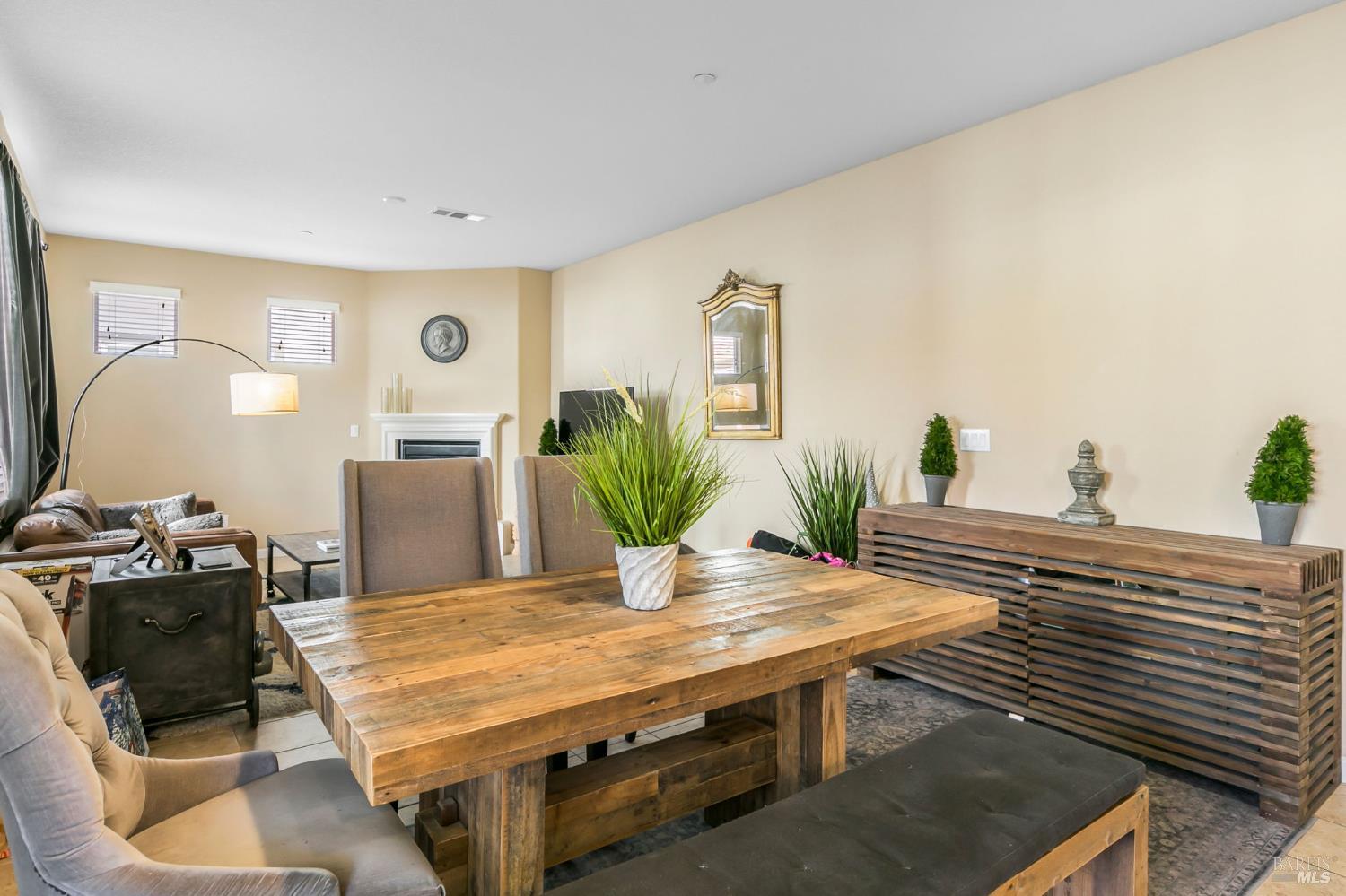 Detail Gallery Image 24 of 34 For 771 Del Mar Cir, Vacaville,  CA 95688 - 4 Beds | 2/1 Baths