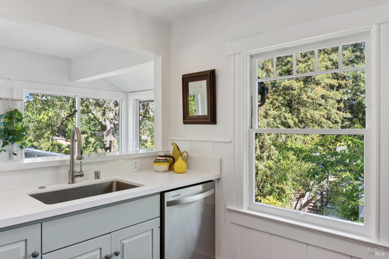 Detail Gallery Image 23 of 73 For 74 Redwood Rd, San Anselmo,  CA 94960 - 4 Beds | 3 Baths