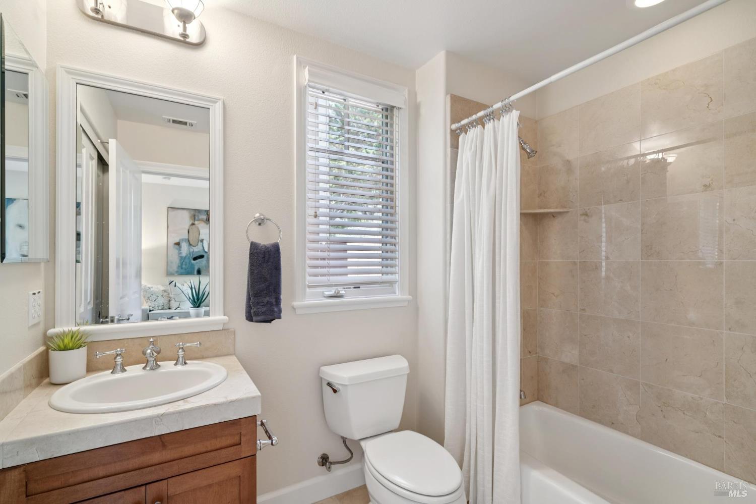Detail Gallery Image 31 of 69 For 82 Neds Way, Tiburon,  CA 94920 - 3 Beds | 3 Baths