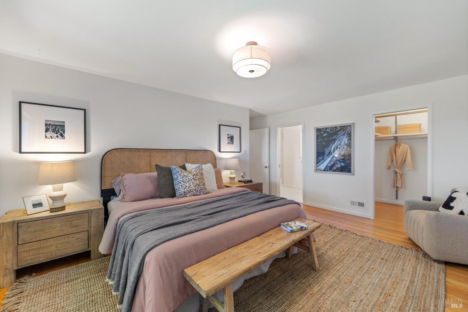 Detail Gallery Image 16 of 30 For 23 Sunrise Ln, Larkspur,  CA 94939 - 4 Beds | 2/1 Baths