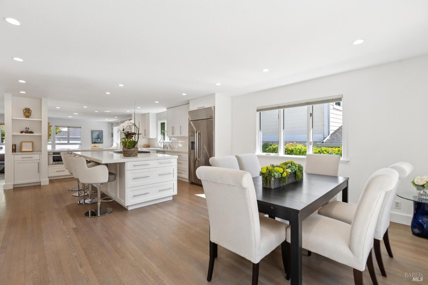 Detail Gallery Image 22 of 55 For 357 Mountain View Ave, San Rafael,  CA 94901 - 4 Beds | 2 Baths