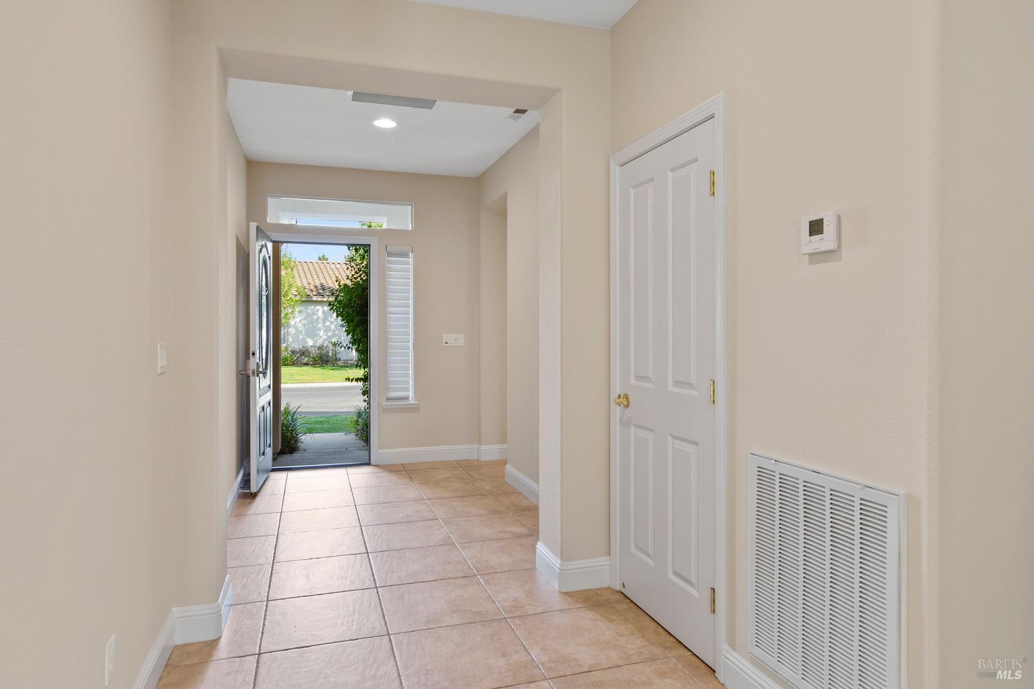 Detail Gallery Image 6 of 40 For 301 Fairbanks Dr, Rio Vista,  CA 94571 - 2 Beds | 2 Baths