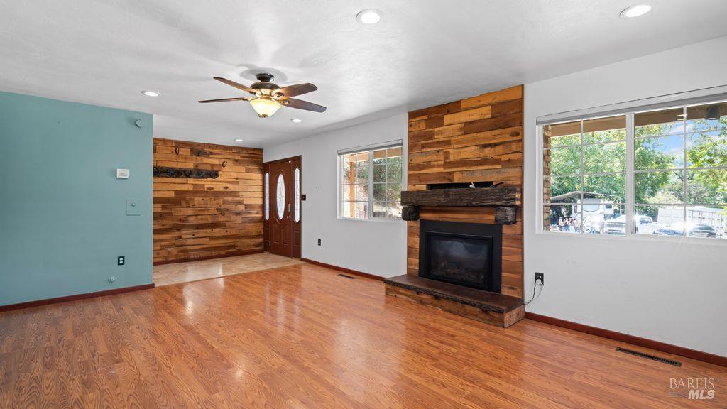 Detail Gallery Image 9 of 49 For 40 El Rancho Dr, Cloverdale,  CA 95425 - 3 Beds | 2 Baths