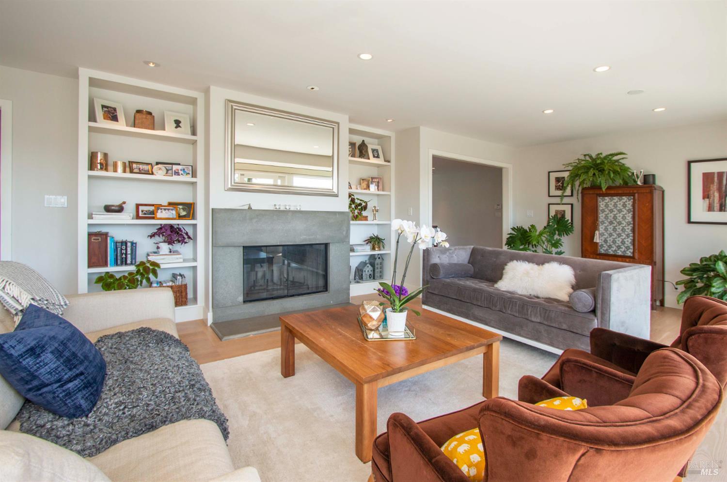 Detail Gallery Image 6 of 28 For 2 Vasco Dr, Mill Valley,  CA 94941 - 4 Beds | 3 Baths