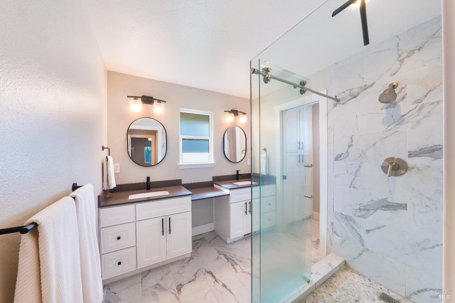 Detail Gallery Image 16 of 32 For 1929 Eleanor Dr, Santa Rosa,  CA 95404 - 3 Beds | 2/1 Baths