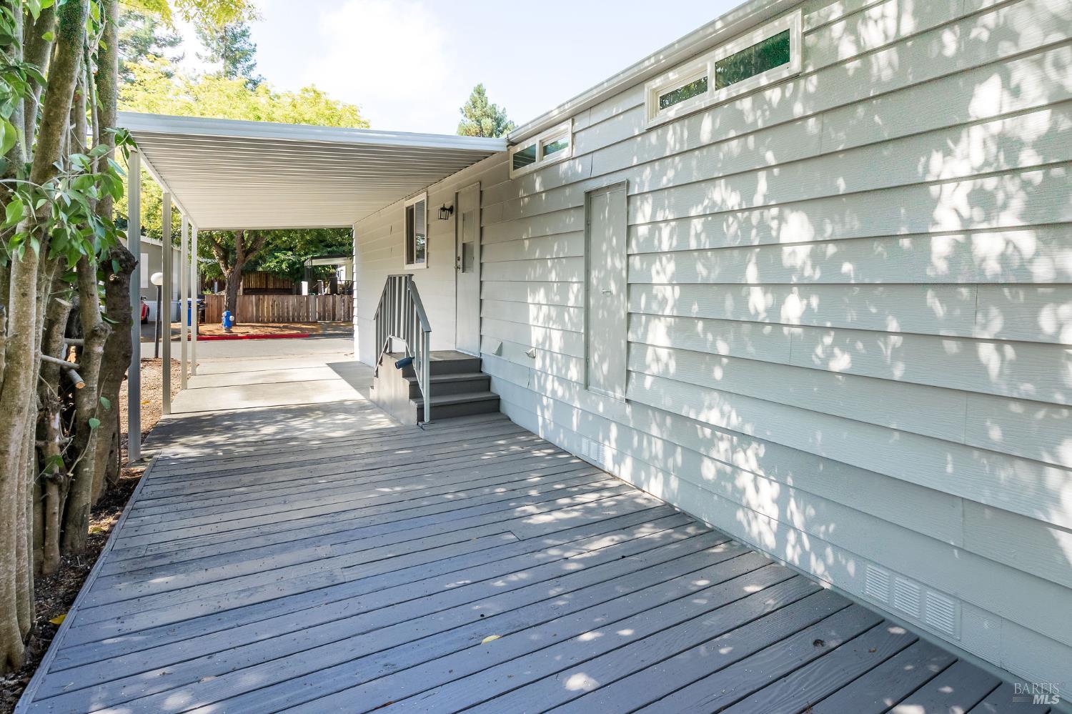 Detail Gallery Image 10 of 32 For 188 Rancho Verde Cir, Rohnert Park,  CA 94928 - 3 Beds | 2 Baths