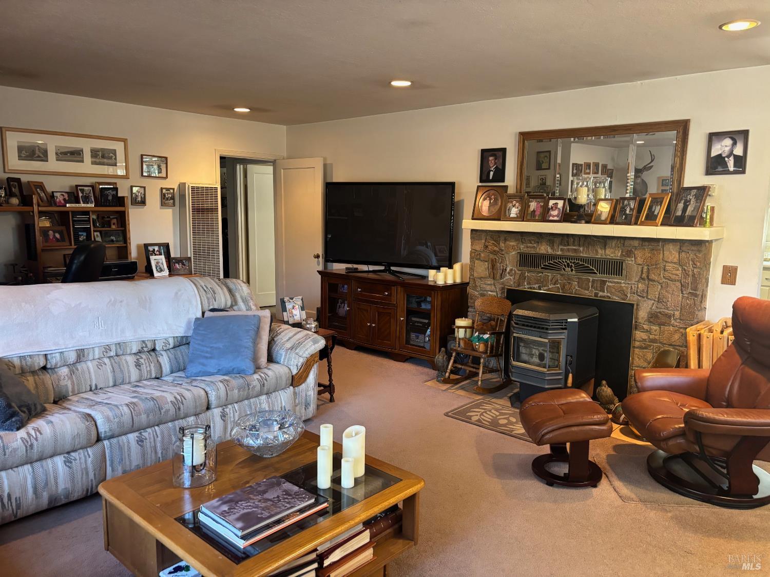 Detail Gallery Image 4 of 29 For 5141 Sharp Rd, Calistoga,  CA 94515 - 2 Beds | 1 Baths