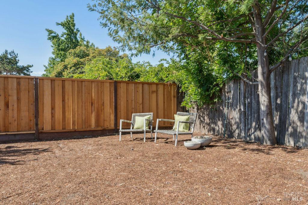 Detail Gallery Image 30 of 35 For 1081 Las Raposas Rd, San Rafael,  CA 94903 - 3 Beds | 2 Baths