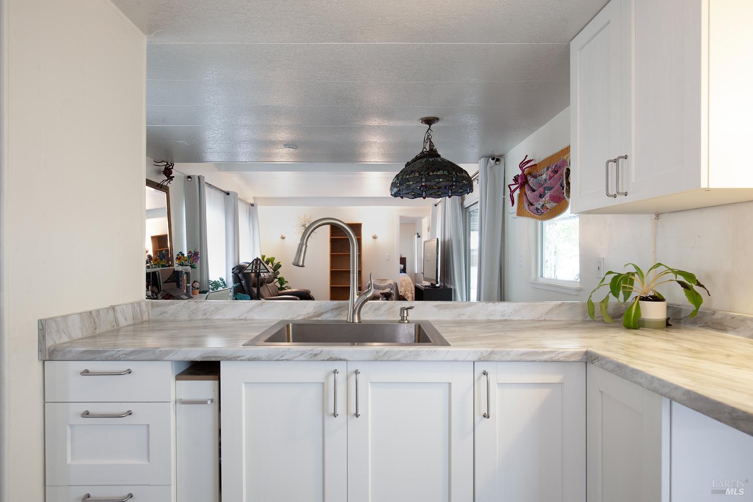 Detail Gallery Image 5 of 25 For 700 E Gobbi St 18, Ukiah,  CA 95482 - 2 Beds | 2 Baths