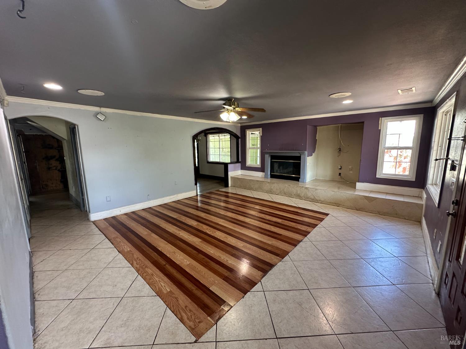 Detail Gallery Image 4 of 35 For 337 Falcon Dr, Vallejo,  CA 94589 - 4 Beds | 3 Baths