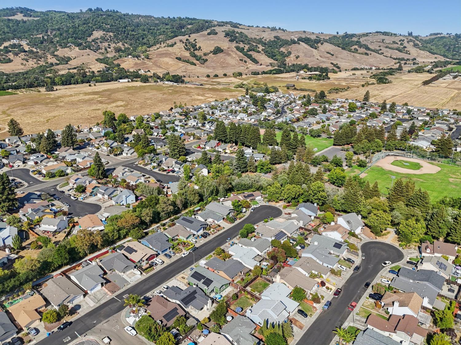 Detail Gallery Image 40 of 41 For 1364 Garmont Ct, Rohnert Park,  CA 94928 - 3 Beds | 2 Baths
