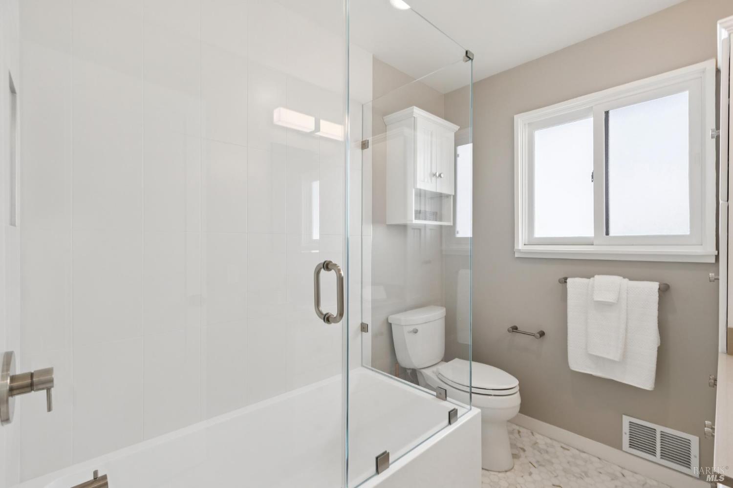 Detail Gallery Image 38 of 55 For 357 Mountain View Ave, San Rafael,  CA 94901 - 4 Beds | 2 Baths