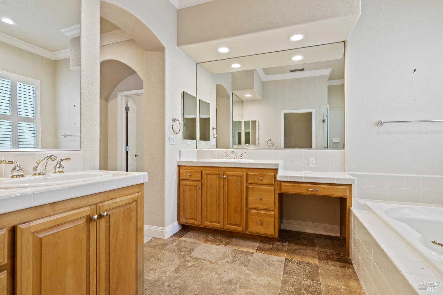 Detail Gallery Image 27 of 45 For 1358 Swainson Ct, Vallejo,  CA 94591 - 3 Beds | 3 Baths
