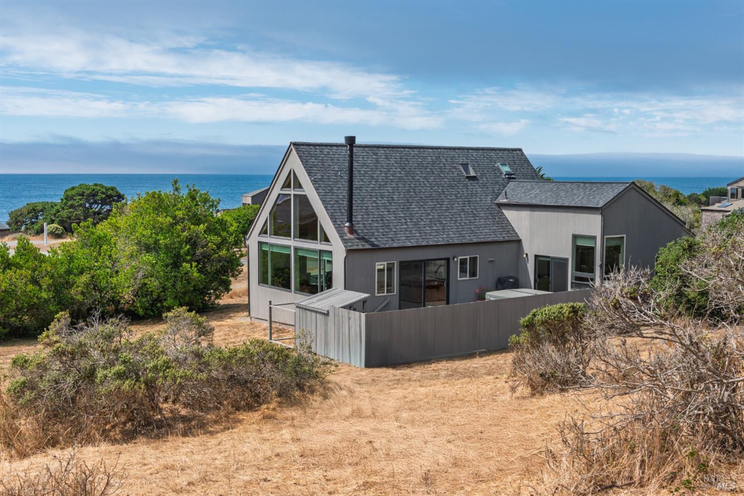 Detail Gallery Image 1 of 46 For 220 Vantage Rd, The Sea Ranch,  CA 95497 - 3 Beds | 2 Baths