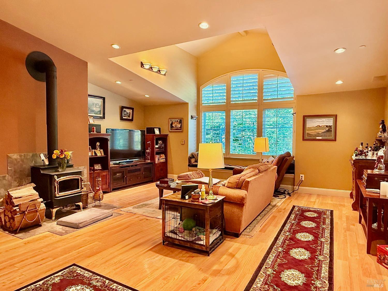 Detail Gallery Image 16 of 46 For 14235 Armstrong Woods Rd, Guerneville,  CA 95446 - 2 Beds | 2 Baths