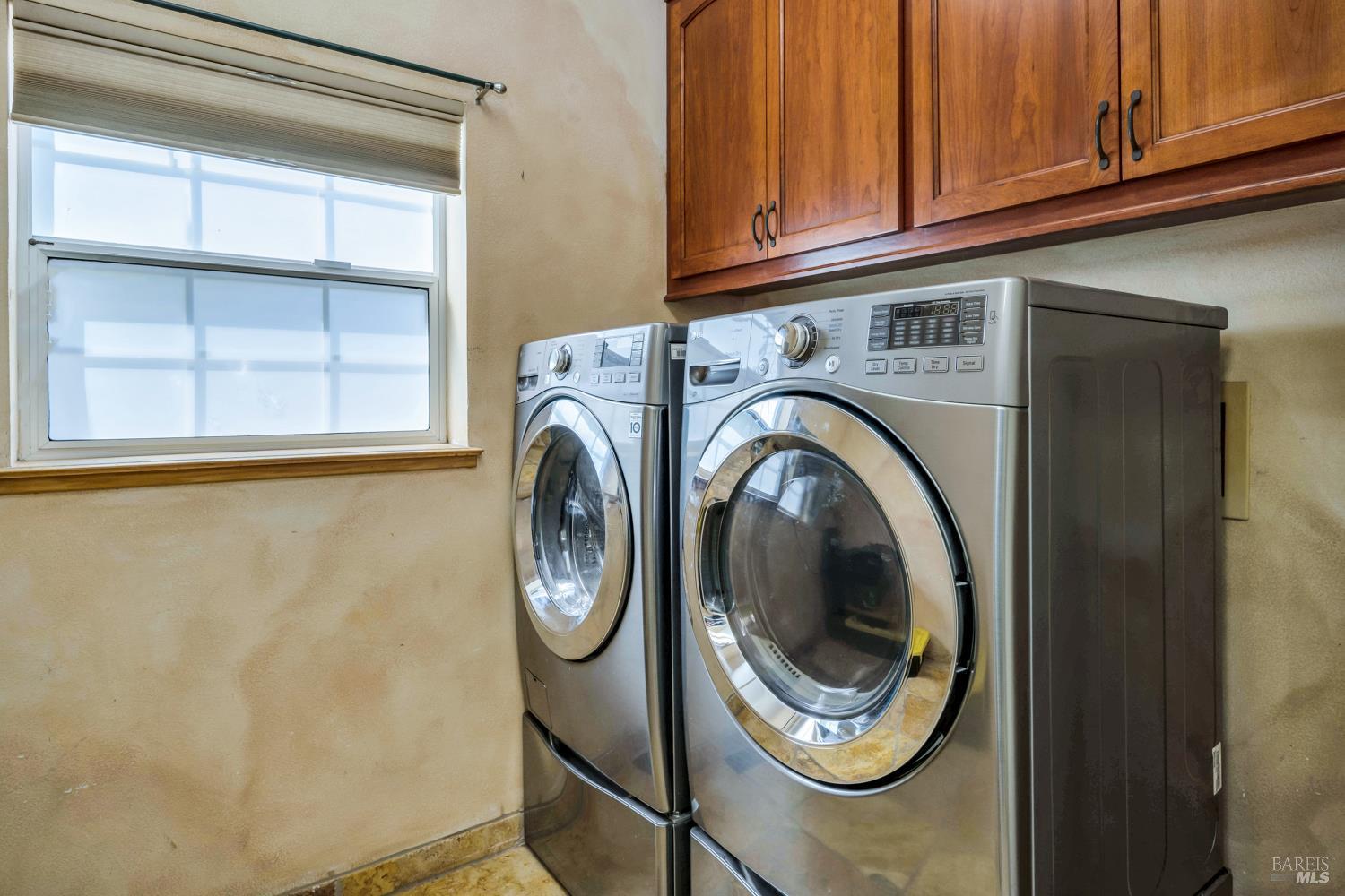 Detail Gallery Image 14 of 52 For 3125 Ranch Ct, Lakeport,  CA 95453 - 3 Beds | 2/1 Baths
