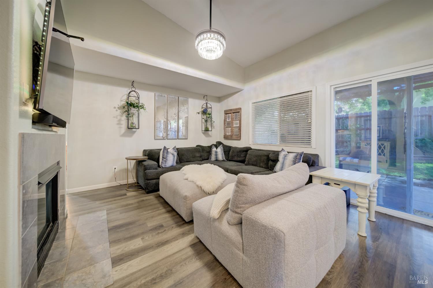 Detail Gallery Image 12 of 30 For 524 Feather River Way, Vacaville,  CA 95688 - 4 Beds | 3 Baths