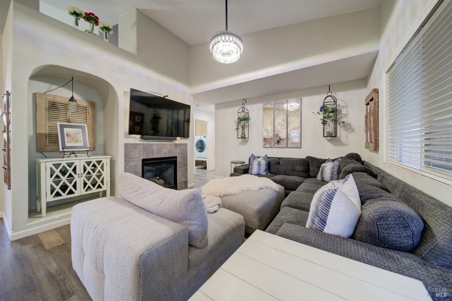 Detail Gallery Image 11 of 30 For 524 Feather River Way, Vacaville,  CA 95688 - 4 Beds | 3 Baths
